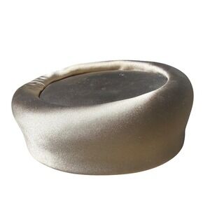 Vintage 1960s Champagne Satin Halo Pillbox Hat Womens OS Gold Beige Excellent